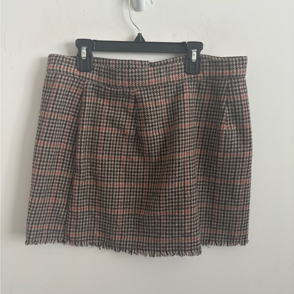 Urban Outfitters Houndstooth Fringe Plaid Wrap Skirt ASO Kirby Anders in Dynasty - Picture 4 of 7
